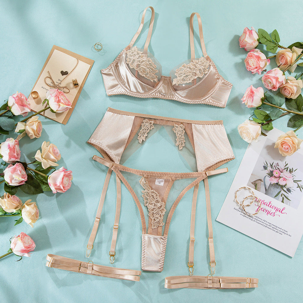 Set di Lingerie Sposa in Raso e Pizzo con Reggicalze ADEA