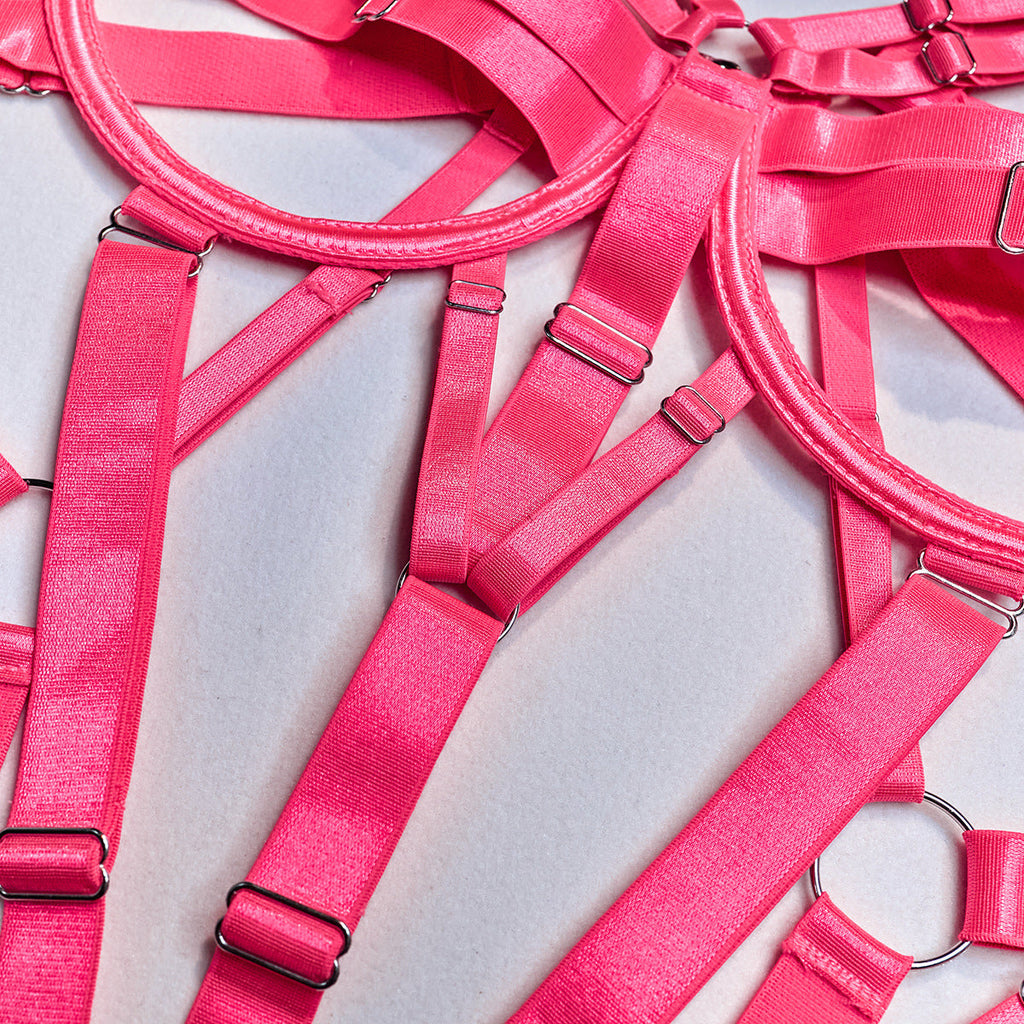 Lustrous Straps – Copertura Discreta in Satin ADEA