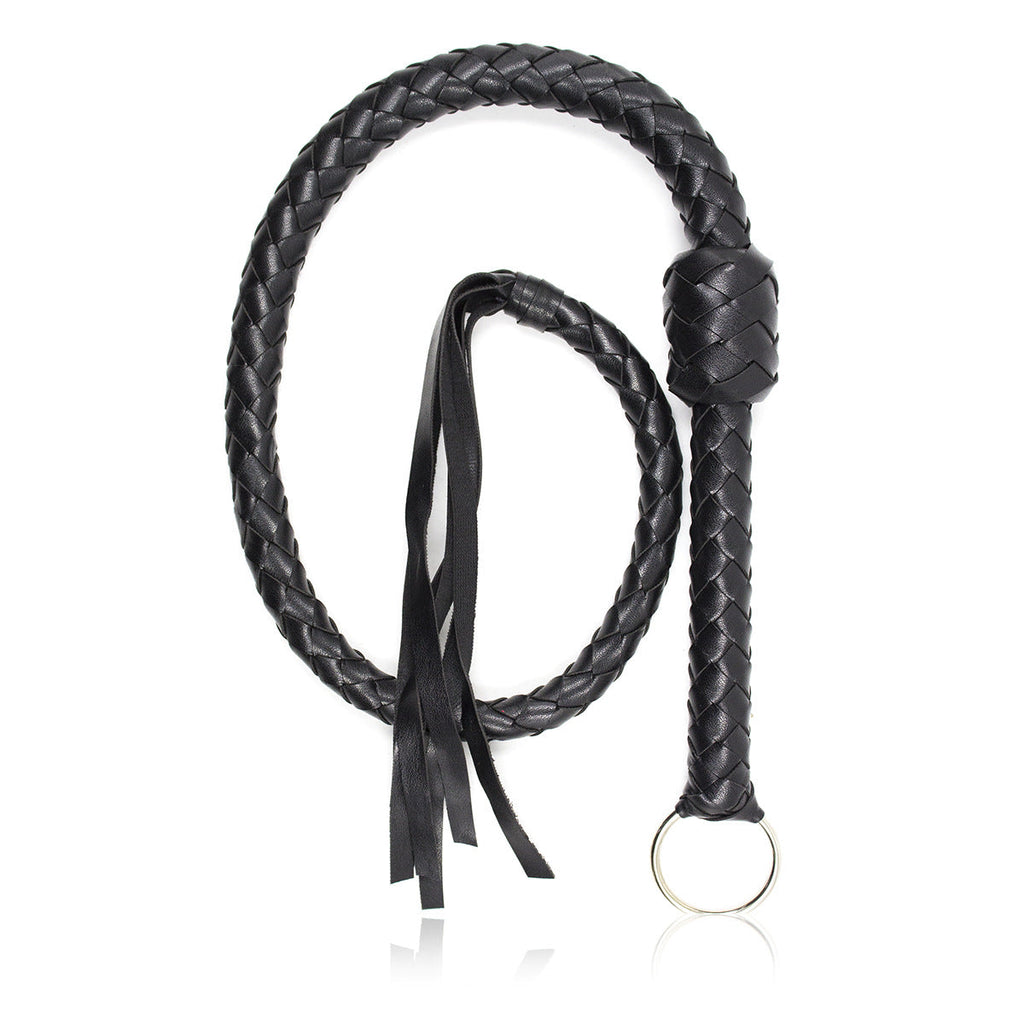 Braided Leather Whip – Elegance and Control at Your Service