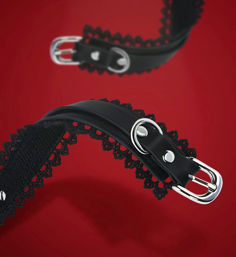 Lussuoso set bondage in pelle da 8 pezzi